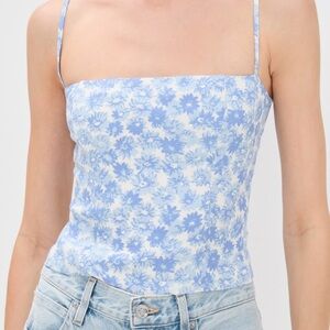 NWOT Reformation Overland Top in blue daisy.